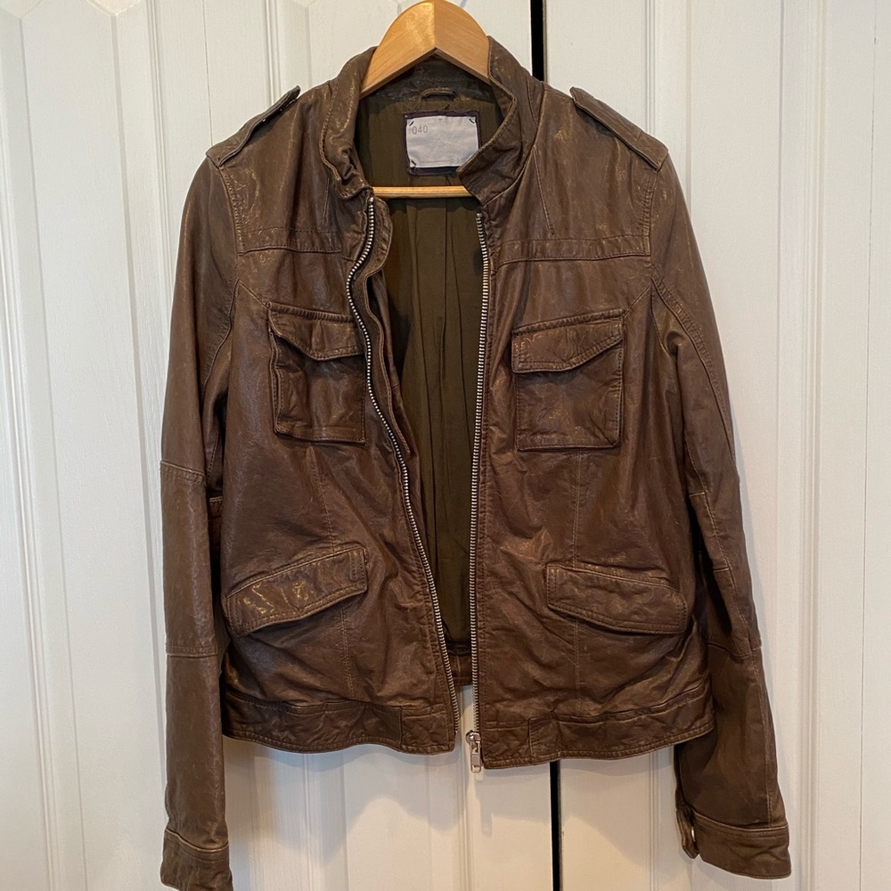 (Q40) Leather Jacket